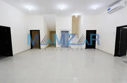 Living Room image for: Staff Accommodation - Studio for rent in Khalifa City A Villas - Khalifa City A - Khalifa City - Abu Dhabi, Image 1