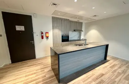 شقة - 2 غرف نوم - 3 حمامات للايجار في شقق لايك فيو - مجتمع الحدائق - مجمع دبي للاستثمار - دبي