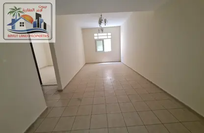 Apartment - 1 Bedroom - 2 Bathrooms for rent in Muwailih Building - Muwaileh - Sharjah