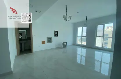 Apartment - 3 Bedrooms - 3 Bathrooms for rent in Corniche Tower - Ajman Corniche Road - Ajman