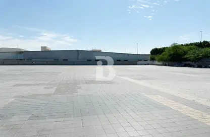 Land - Studio for rent in Umm Ramool - Dubai