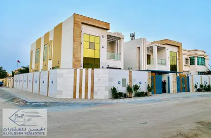 فيلا - 5 غرف نوم - 8 حمامات للبيع في 3 المويهات - المويهات - عجمان