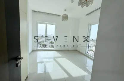 Apartment - 1 Bedroom - 2 Bathrooms for rent in Topaz Residences - Dubai Silicon Oasis - Dubai