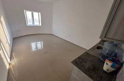 Apartment - Studio - 1 Bathroom for rent in Al Jurf 2 - Al Jurf - Ajman Downtown - Ajman