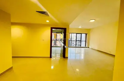Apartment - 4 Bedrooms - 4 Bathrooms for rent in Golden Sands 9 - Mankhool - Bur Dubai - Dubai