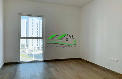 Apartment - 2 Bedrooms - 2 Bathrooms for rent in Waters Edge - Yas Island - Abu Dhabi