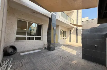 Villa - 5 Bedrooms - 5 Bathrooms for rent in Umm Suqeim 2 Villas - Umm Suqeim 2 - Umm Suqeim - Dubai