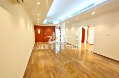 Villa - 5 Bedrooms - 7 Bathrooms for rent in Al Mushrif - Abu Dhabi