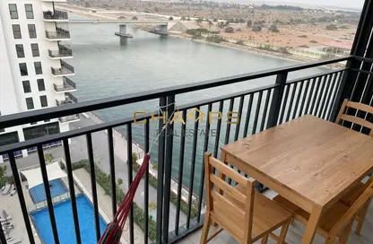 Apartment - Studio - 1 Bathroom for rent in Waters Edge - Yas Island - Abu Dhabi