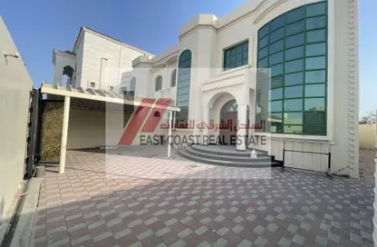 Terrace image for: Villa - 5 Bedrooms - 6 Bathrooms for rent in Downtown Fujairah - Fujairah, Image 1