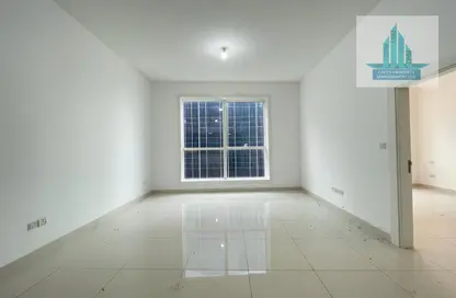 Apartment - 1 Bedroom - 2 Bathrooms for rent in Vision Downtown - Hamdan Street - Abu Dhabi