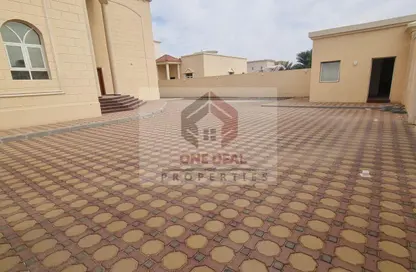 فيلا - 6 غرف نوم - 8 حمامات للايجار في زاخر - العين