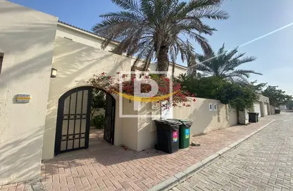 Villa - 5 Bedrooms - 5 Bathrooms for rent in Umm Suqeim 2 Villas - Umm Suqeim 2 - Umm Suqeim - Dubai