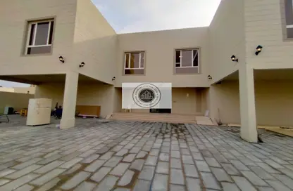 Villa - 2 Bedrooms - 2 Bathrooms for rent in Shakhbout City - Abu Dhabi