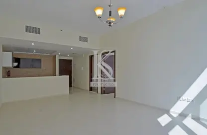 شقة - غرفة نوم - 2 حمامات للبيع في رويال ريزيدنس 2 - رويال ريزدنس - مدينة دبي الرياضية - دبي