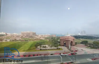 Apartment - 3 Bedrooms - 3 Bathrooms for rent in Etihad Tower 4 - Etihad Towers - Corniche Road - Abu Dhabi