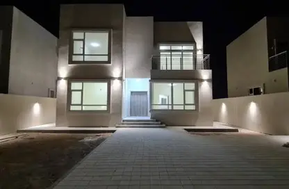 Villa - 4 Bedrooms - 5 Bathrooms for sale in Falaj Al Moalla - Umm Al Quwain