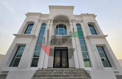 Villa - 5 Bedrooms - 7 Bathrooms for rent in Al Aweer 1 - Al Aweer - Dubai