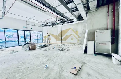 Shop - Studio - 2 Bathrooms for rent in Amna House - Al Garhoud - Dubai