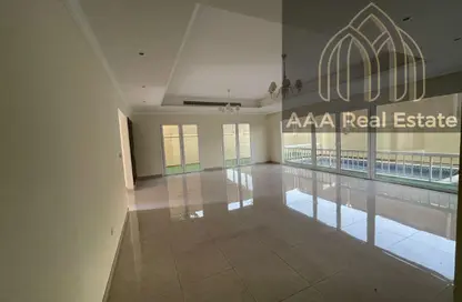 Villa - 5 Bedrooms - 7 Bathrooms for rent in Jumeirah 1 Villas - Jumeirah 1 - Jumeirah - Dubai
