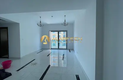 شقة - غرفة نوم - 2 حمامات للايجار في روز 10 - منطقة 11 - قرية الجميرا سركل - دبي