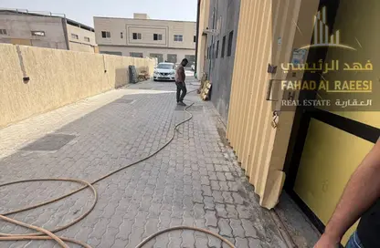 Warehouse - Studio - 1 Bathroom for rent in Umm Al Thuoob - Umm Al Quwain