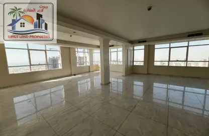 Penthouse - 2 Bedrooms - 4 Bathrooms for rent in Al Majaz 3 - Al Majaz - Sharjah