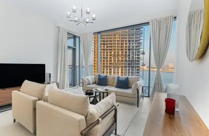 Creek Rise Tower | Airy 2BR apartment
