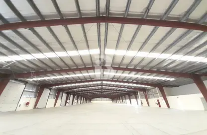 Warehouse - Studio for rent in Phase 1 - Dubai Investment Park (DIP) - Dubai