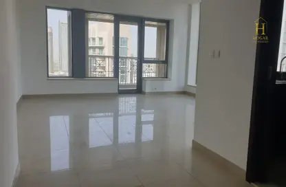 Empty Room image for: Apartment - 2 Bedrooms - 2 Bathrooms for rent in 29 Burj Boulevard Tower 2 - 29 Burj Boulevard - Downtown Dubai - Dubai, Image 1