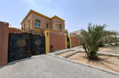 فيلا - 3 غرف نوم - 4 حمامات للايجار في مركز محمد بن زايد - مدينة محمد بن زايد - أبوظبي