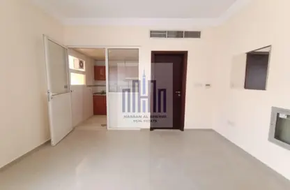 Apartment - 1 Bathroom for rent in Fire Station Road - Muwaileh - Sharjah