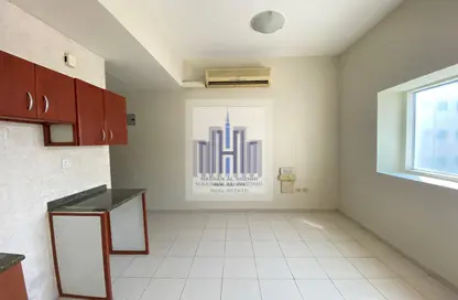 Apartment - Studio - 1 Bathroom for rent in Fire Station Road - Muwaileh - Sharjah