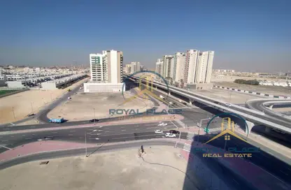 Apartment - 2 Bedrooms - 2 Bathrooms for sale in Azizi Plaza - Al Furjan - Dubai