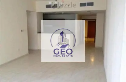 شقة - غرفة نوم - 2 حمامات للايجار في المساكن الحمراء - مدينة دبي الرياضية - دبي