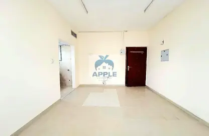 شقة - 1 حمام للايجار في مبنى مويلح - مويلح - الشارقة