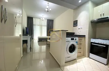 شقة - 1 حمام للايجار في برج يونى استايت الرياضية - مدينة دبي الرياضية - دبي
