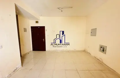 شقة - 1 حمام للايجار في طريق فاير ستاشن - مويلح - الشارقة