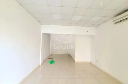 محل - استوديو - 1 حمام للايجار في آي12 - طراز مغربي - المدينة الدولية - دبي