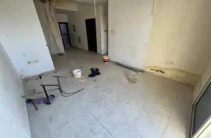 شقة - غرفة نوم - 2 حمامات للايجار في فلل الروضة 2 - 2  الروضة - الروضة - عجمان