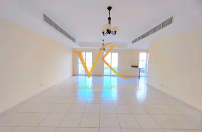 Villa - 3 Bedrooms - 3 Bathrooms for rent in Springs 11 - The Springs - Dubai