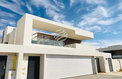 Villa - 4 Bedrooms - 6 Bathrooms for sale in West Yas - Yas Island - Abu Dhabi