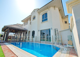 Villa - 4 bedrooms - 5 bathrooms for sale in Garden Homes Frond D - Garden Homes - Palm Jumeirah - Dubai