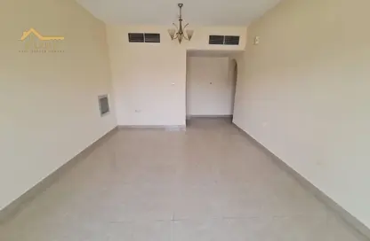 شقة - 2 غرف نوم - 3 حمامات للايجار في مجمع مويلح - تجارية مويلح - الشارقة شقة - 2 غرف نوم - 3 حمامات للايجار في مجمع مويلح - تجارية مويلح - الشارقة