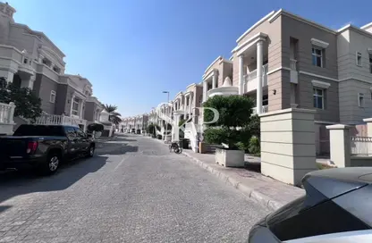 فيلا - 4 غرف نوم - 6 حمامات للايجار في قرية الفرسان - مدينة خليفة - أبوظبي