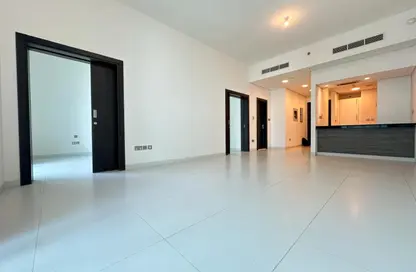 Apartment - 1 Bedroom - 2 Bathrooms for rent in The View - Danet Abu Dhabi - Abu Dhabi