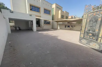 فيلا - 5 غرف نوم - 7 حمامات للايجار في 1 المويهات - المويهات - عجمان