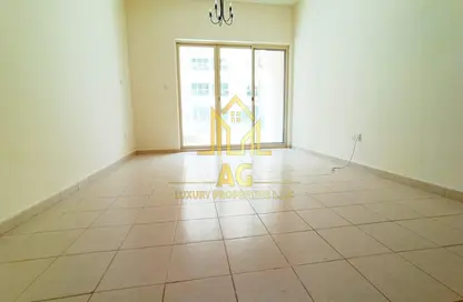 Empty Room image for: Apartment - 1 Bathroom for rent in Al Dhafra 3 - Al Dhafra - Greens - Dubai, Image 1