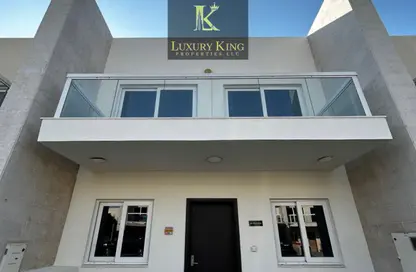 فيلا - 3 غرف نوم - 4 حمامات للبيع في قرية ورسان - المدينة العالمية - دبي