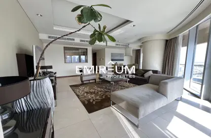 Living Room image for: Apartment - 2 Bedrooms - 2 Bathrooms for rent in The Address Dubai Mall - Downtown Dubai - Dubai, Image 1